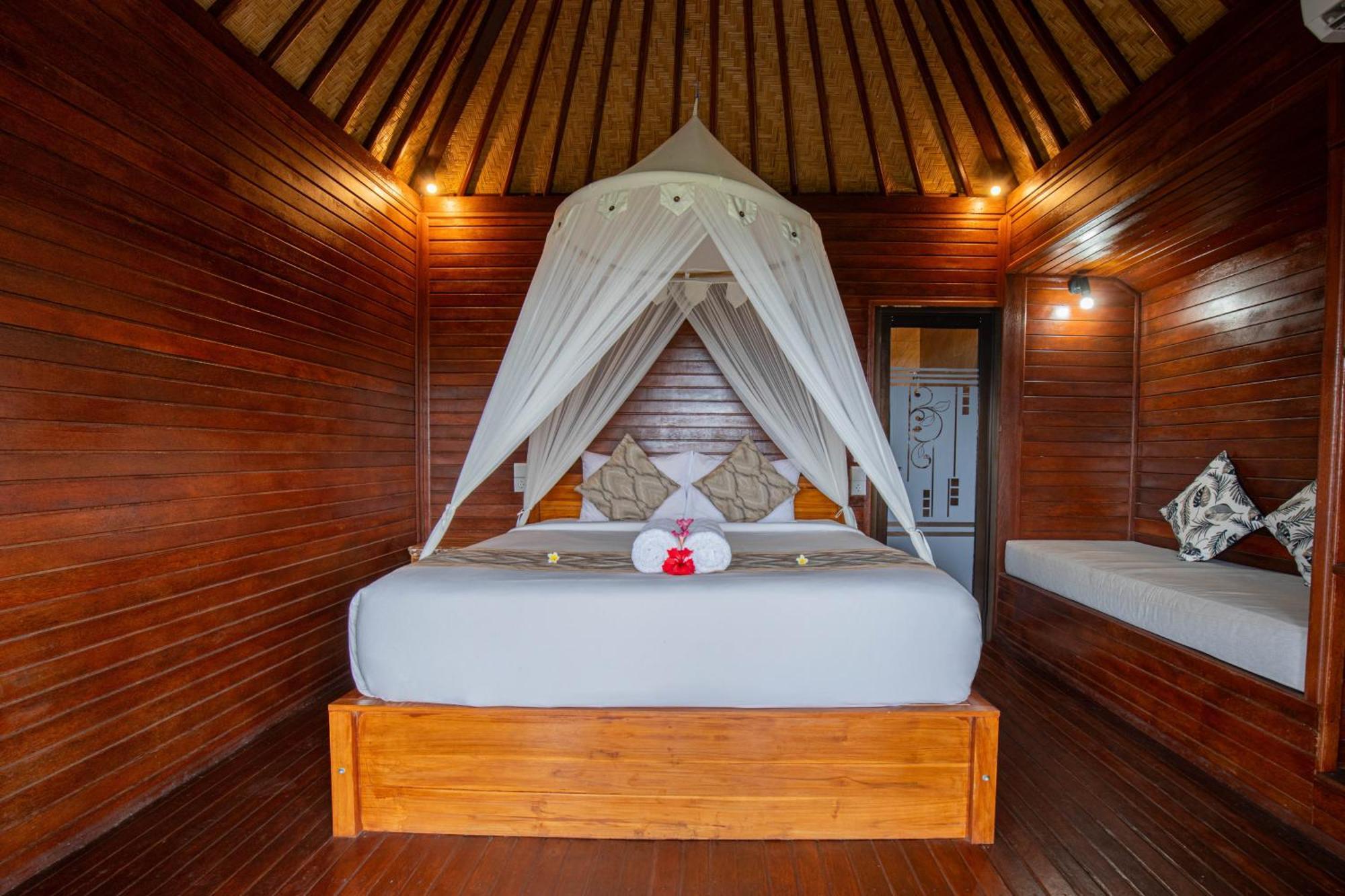 Blue Lagoon Secret Villas Nusa Lembongan Esterno foto